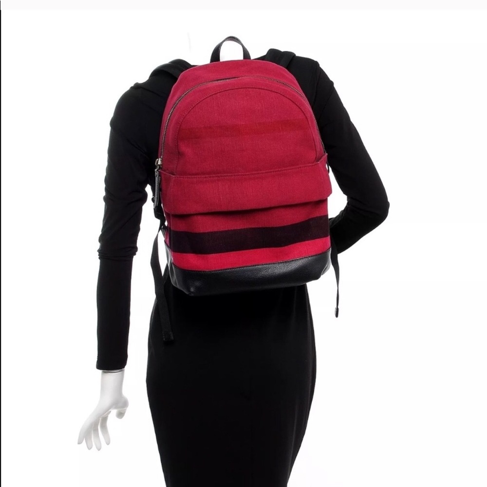 Authentic burberry backpack - Picture 5 of 8